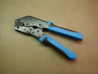 ZACISKARKA HT_225D /praska do konektor�w/ 